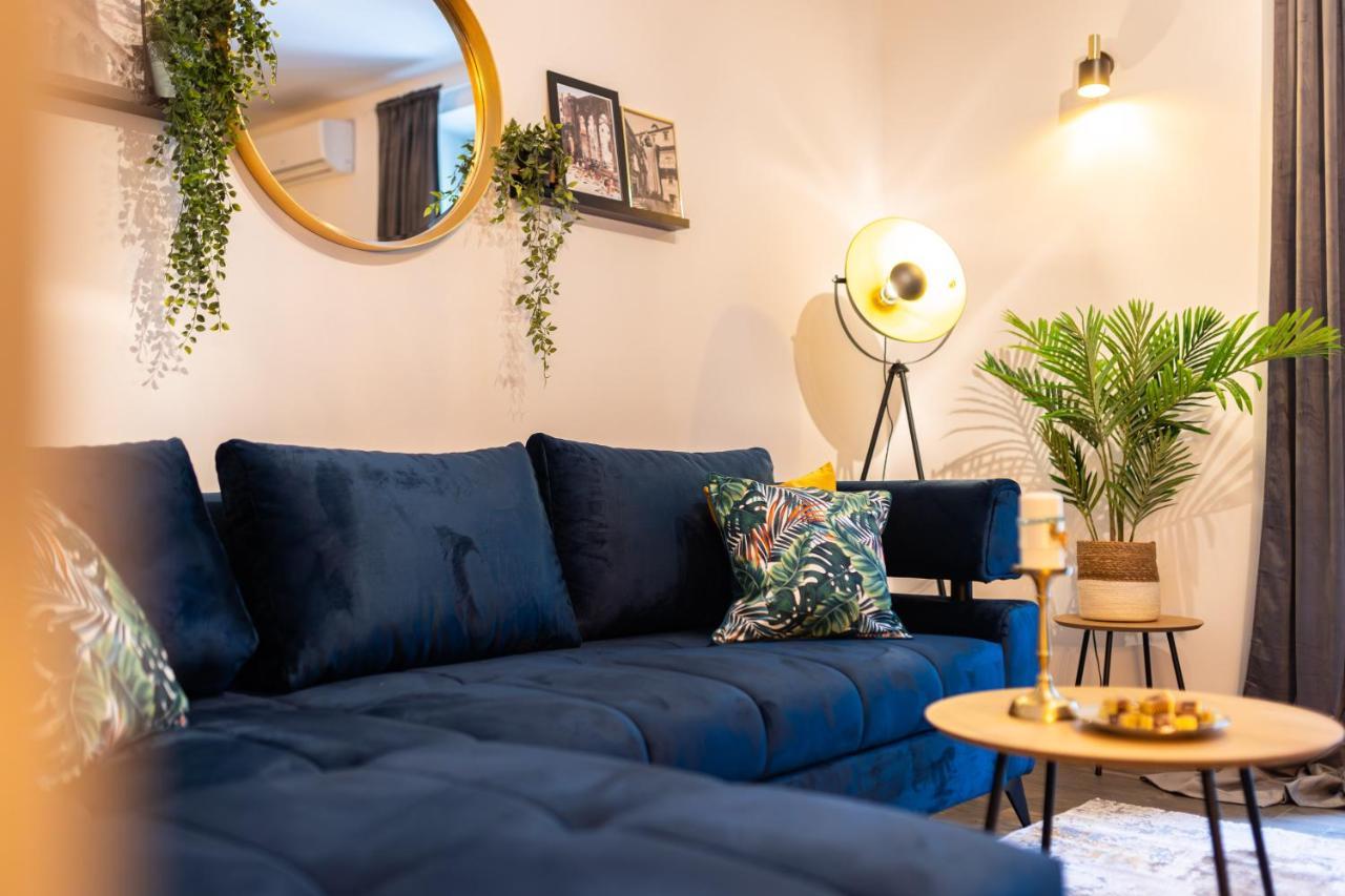 Oasis Luxury Apartment With Terrarce And Jacuzzi 스플리트 외부 사진